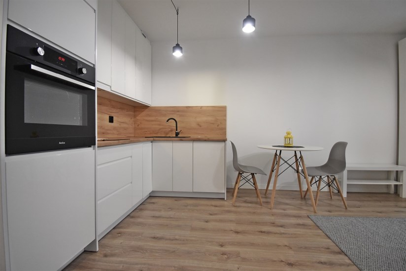 Mieszkanie Wynajem - Kielce province, Kielce m., Kielce, Centrum