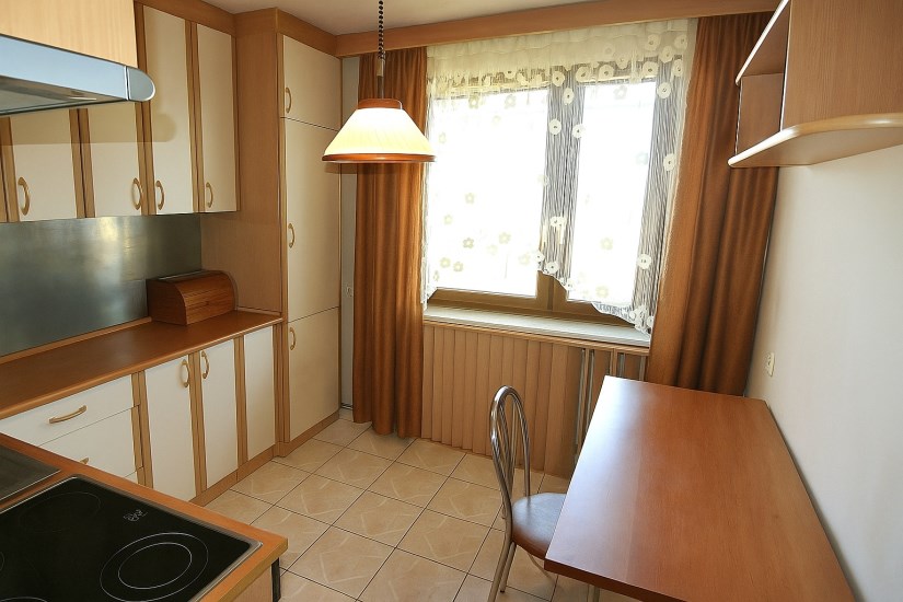 Mieszkanie Sprzedaż - Kielce province, kielecki, Chmielnik