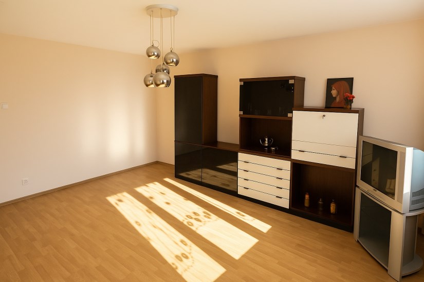 Mieszkanie Sprzedaż - Kielce province, kielecki, Chmielnik