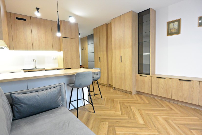 Mieszkanie Wynajem - Kielce province, Kielce m., Kielce, Centrum