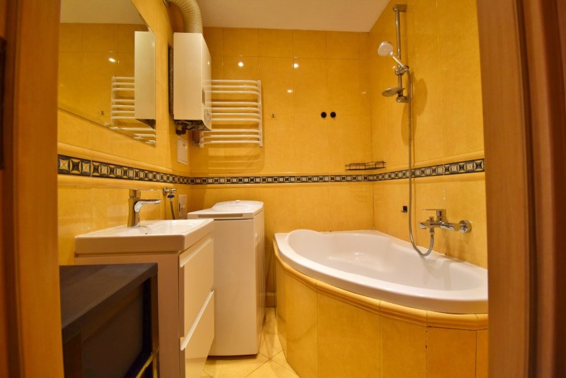 Mieszkanie Sprzedaż - Kielce province, Kielce m., Kielce, Podkarczówka