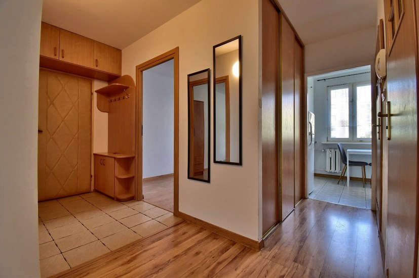 Mieszkanie Sprzedaż - Kielce province, Kielce m., Kielce, Podkarczówka