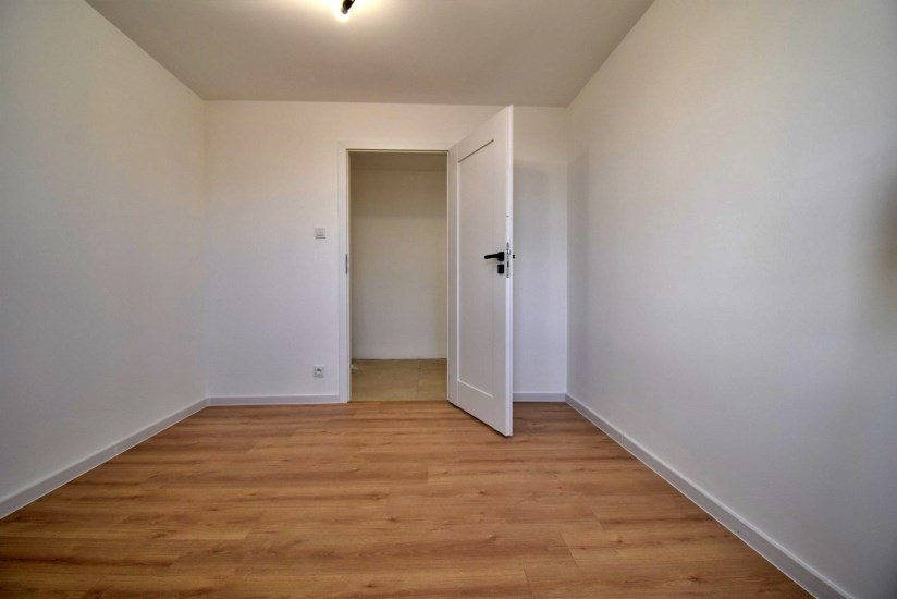 Mieszkanie Sprzedaż - Kielce province, Kielce m., Kielce, Świętokrzyskie